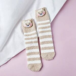Cozy Bear Stripe Women's Fuzzy Socks - Beige & White